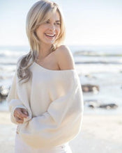 Load image into Gallery viewer, Royce by Amore | Synthetic Fiber Wig